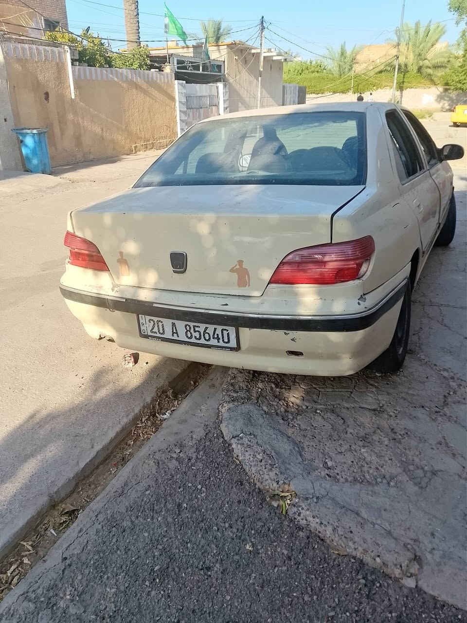 بيجو فرنسي موديل 2001غيي متواجد على الفيس***********
