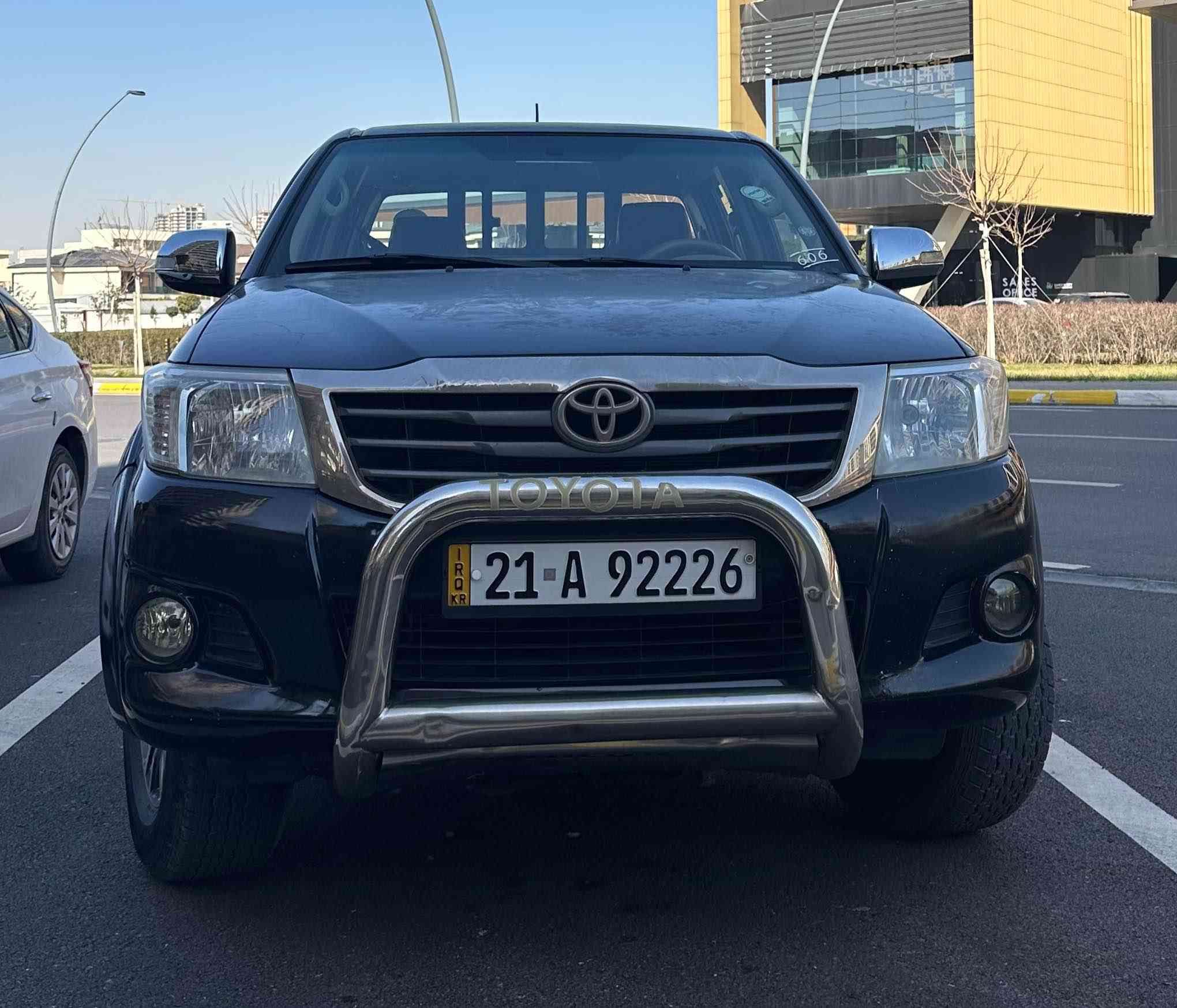 مەرزییە ٢٠١٣  سید نهرو
***********
فول فول
گێڕو مەكینەی بە شەرت
مەكینەی نەكراوەتەوە قەترە ڕۆن كەم ناكات
 پەڵەیك بۆیاخی هەیە لە چەمەلغی لای سایەق سۆنەرەكەیم داناوە لەگەڵ هەنێ كاڵبونەوەلە سەقف و بۆنیدا ،  سنوی بەسەرچوە. سعری 179 و معامەلە السليمانية, العراق
