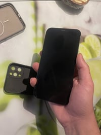 ايفونات 12 برو ماكس كيكه 256واحد بطاريه 78 واحد بطاريه 92 الاجهزه ثنين...