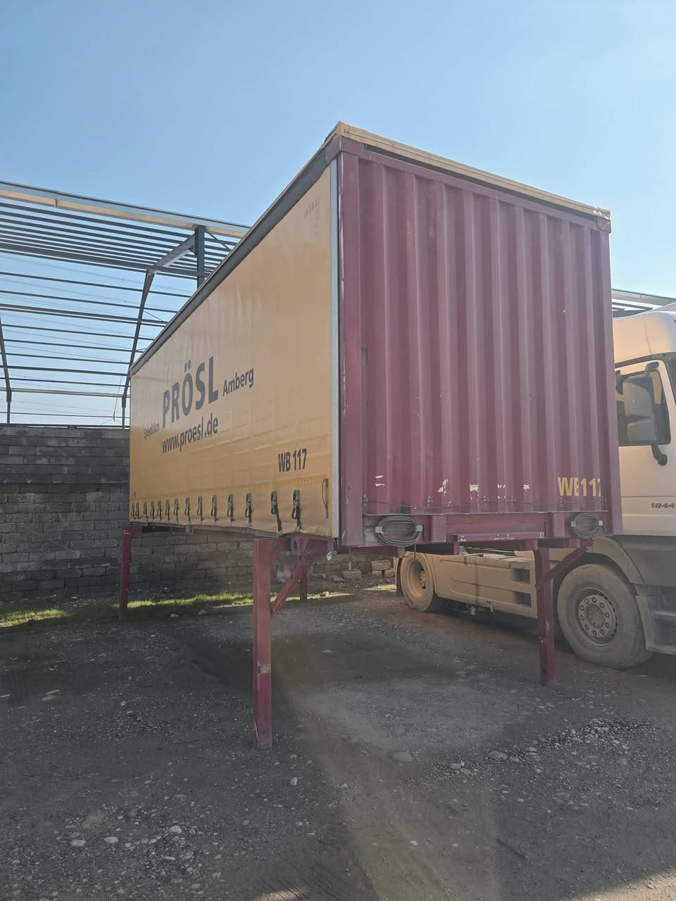 جادر الماني طول ٧ نتر ارتفاع ٢٤٠للااستفسار ***********
***********
