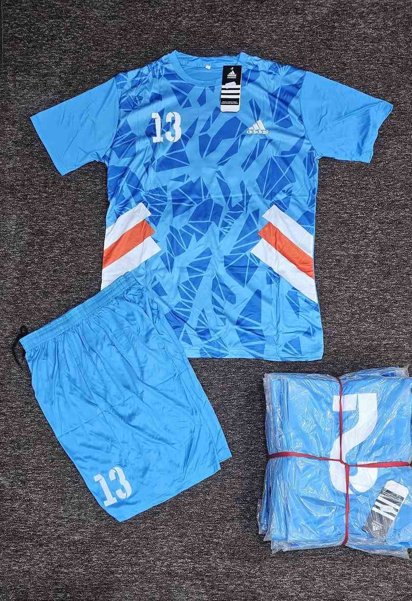 توفرت سيت دريسات شعبي ١٢ قطة الدرزن
كما يتوفر جميع التجهيزات الرياضية لكرة القدم
رجالي شبابي واطفال 
العنوان بغديدا قرةقوش خلف كراج السيارات 
نوار للألبسة الرجالية والرياضية 
#لايك_ومتابعة_للصفحة ليصلكم كل جديد


**إذا كنت صاحب هذا الإعلان وتريد حذفه لأي سبب، رجاءا أرسل رسالة إلى الدعم الفني**