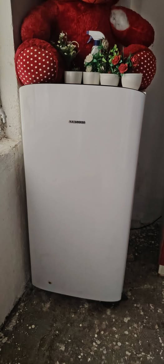 البيع كنتور 40  و ثلاجه 12 قدم 80 الف التواصل ***********
