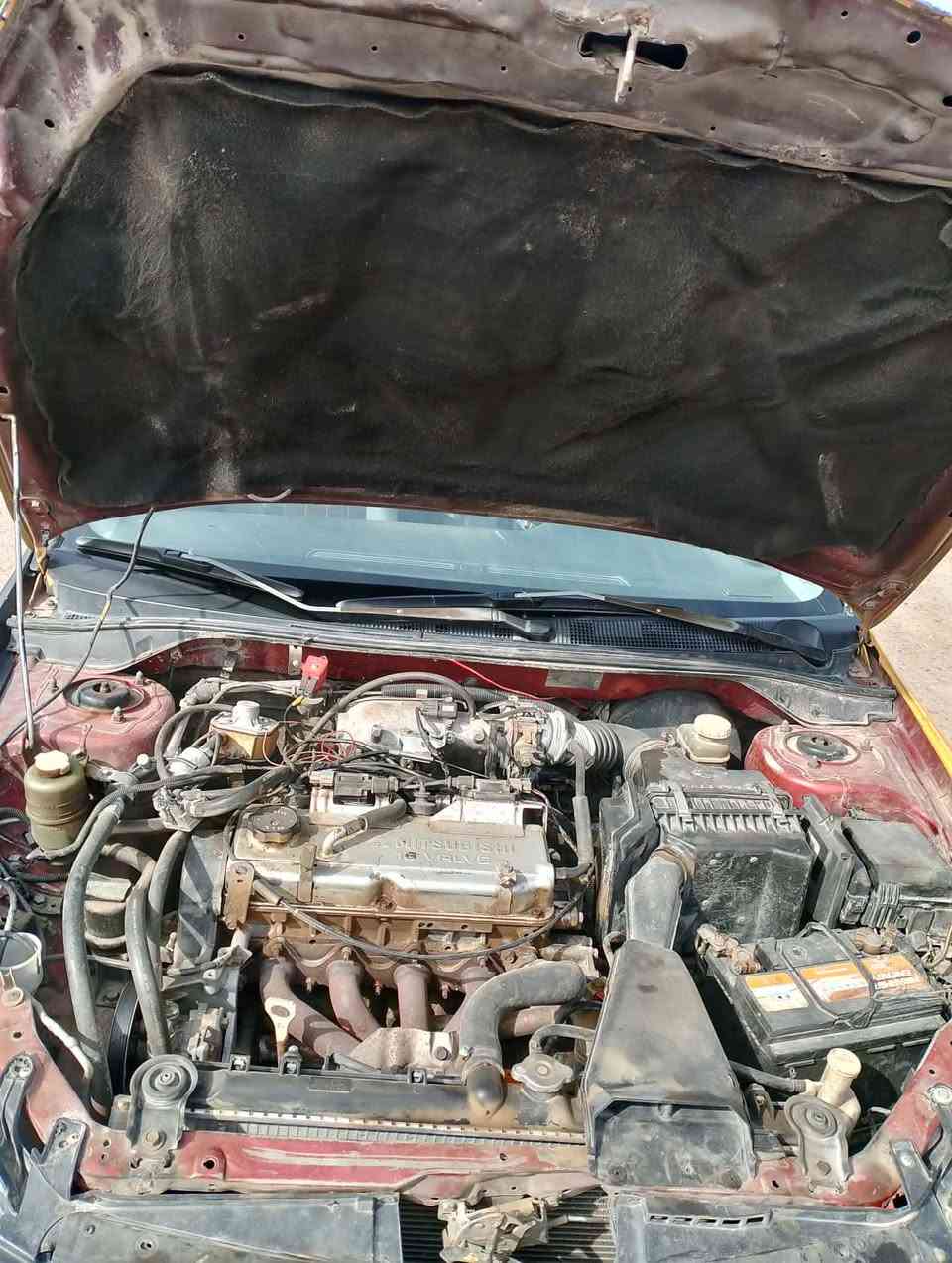 السلام عليكم لانسر موديل (2008)سياره صدر امامي خلفي كله جديد تخم تاير جديد كير ومكينه قطع جديد دوشمه جديد وارد امريكي ضررها جاملغ امامي مثل ما موضح ب الصوره بيع او مراوس حسب القناعه سياره اضافه منضومه غاز السعر(67)  وبيها مجال 

رقم الهاتف 
(***********)ومتواجد وتساب
