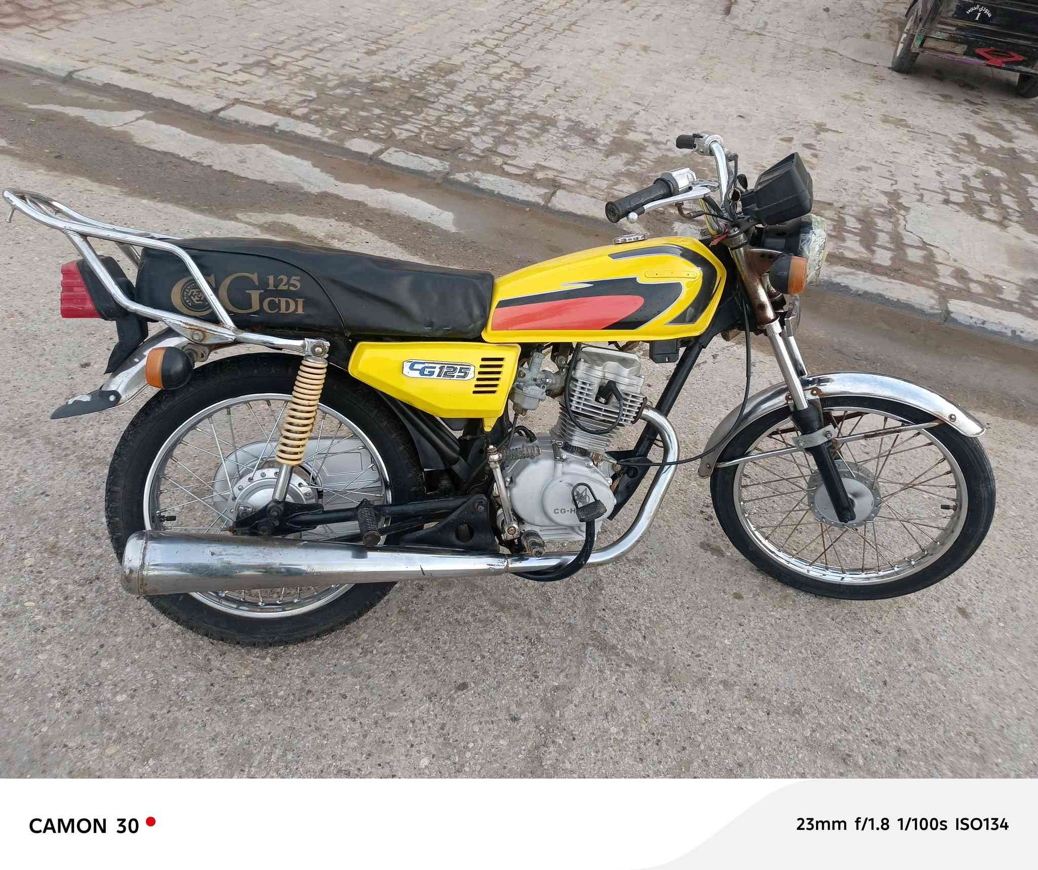 سلام عليكم 
دراجه للبيع مديل 2018
اوراقه اصولي
السعر 425وبيه مجال
مكان كوت داموك
رقم ***********
استفسار خاص
