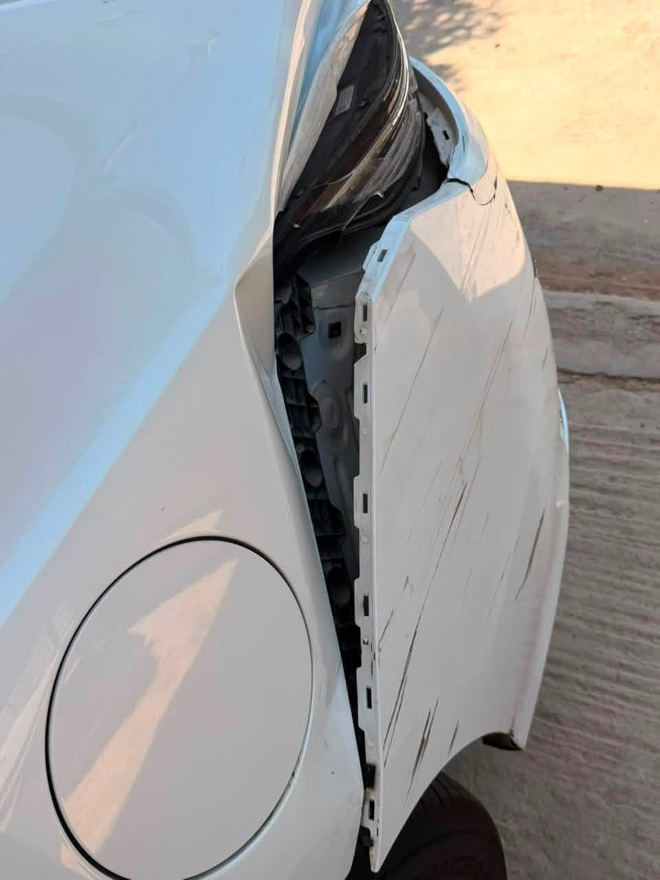 سلام عليكم BYD دسترويل السياره
معروفه مراصفاته موديل 2025 ماشيه 9000k
السياره فقط بيه جاملغ خلفي وطخه جاملغ امامي السياره نزلته زيرو على ايدي رقم بغداد بعدني مصلحته على حطته ابيع وبيه غرامات وابيع صافي 
16,250مليون وربع 
***********
