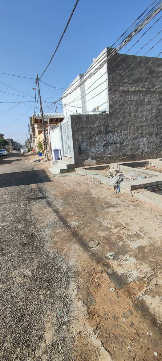 عرصة 100 متر مربع مصبوبة مقابيل العسكري عامود 253 قريبه على شارع الصب للبيع سند 25 زراعي بيها اقرار محكمة 
للاستفسار ***********
