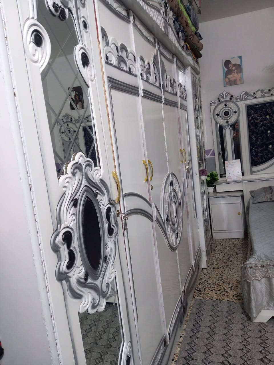 البيع كامل هوه وملحقاته مليون وميه


**إذا كنت صاحب هذا الإعلان وتريد حذفه لأي سبب، رجاءا أرسل رسالة إلى الدعم الفني**