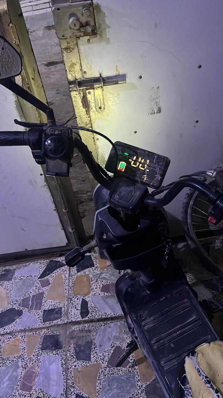 السلام عليكم دراجة شحن حجم 14 شركة حيدر النيار
بطاريات جدد مصارلي شهر من شديتهن 

ماشا جديده 

تايرات جدد 

شاحنه جديدة بعدها اباكيتها 

دراجة كلش حلوة 

السعر 225 وبيها مجال 

مكاني بغداد الزعفرانية 

للاستفسار ***********

متوفر واتساب وماسنجر
