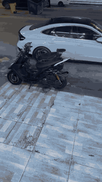 دراجه ماكس للبيع السع ٦٠٠ عنوان بصره معقل دراجه كامله كلها شغاله رقم الهاتف *********** فقط واتساب
