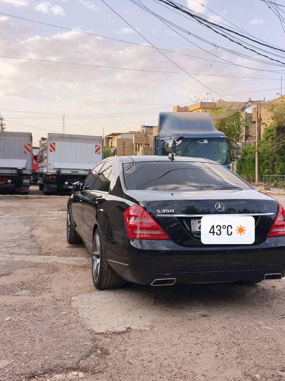 سلام عليكم مرسيدس إس كلاس (s350)  6سلندر موديل 2013 المسافة المقطوعة 115الف كيلومتر حقيقي سيارة جديدة وارد ألماني لارج باب طويل رقم أربيل بأسمي السيارة داخل أسود جديد دعامية أمامية وخلفية مصبوغة
باب خلف السائق مفتوح و مشدود فقط وليس تبديل هلال خلف جاملغ صبغ أثر جوبلس بصمة عدد 2 بانوراما مكان السيارة بغداد الرصافة رقم الهاتف, *********** السعر $27.500 دولار