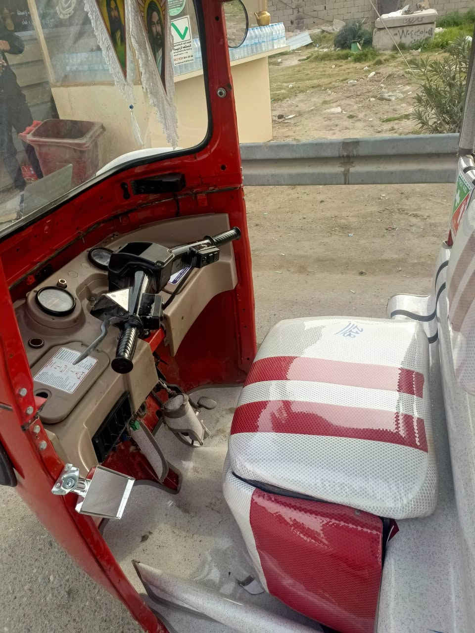 السلام عليكم تكتك للبيع موديل 2017 شهر 7 مكينة 20 
أوراق كاملة المصطفى مكاني بغداد جسر ديالى القديم 
رقمي *********** سعر خاص
