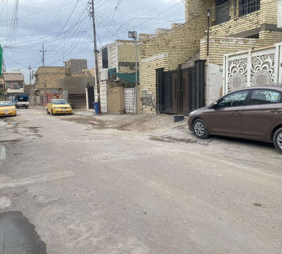دار للبيع - بغداد / الكرخ / حي التراث
✔️ طابو صرف 
✔️ المساحة 100 متر
✔️ بناء بحالة جيدة
✔️ طرمة أمامية و منور خلفي
✔️ خدمات الماء والكهرباء متوفرة
✔️ موقع هادئ وقريب من الخدمات
       طابق و نصف

السعر: 140 مليون دينار قابل للتفاوض للجادين

للاستفسار والمعاينة:
📞 ***********
