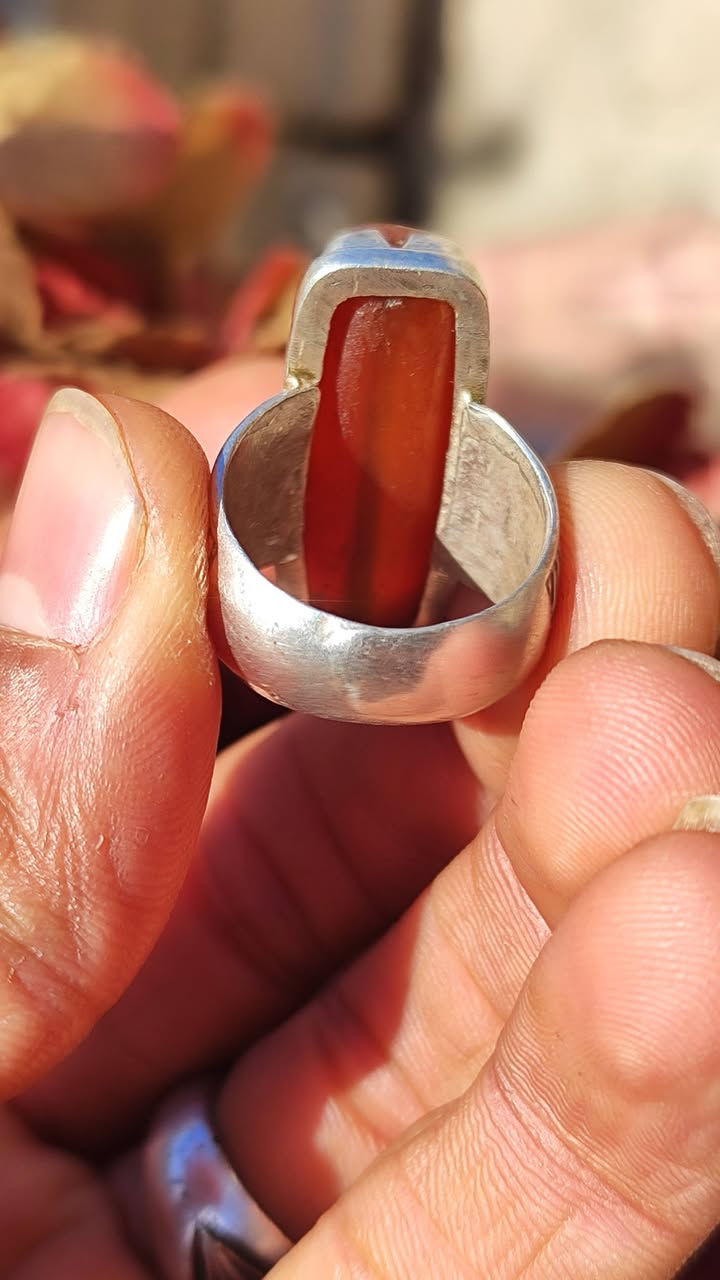 يا الله متاح جمار كصبه يمانيه قديمه صياغه قديمه ثقيله مقاس 21/22 المهتم يتواصل على الخاص ***********
