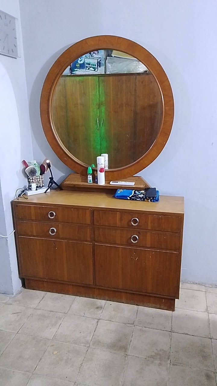 غرفه نوم للبيع صاج باب اول مابيهااي ضرر تكمه ب٤٥٠ وبيها مجال كنتور ٦ ابواب


**إذا كنت صاحب هذا الإعلان وتريد حذفه لأي سبب، رجاءا أرسل رسالة إلى الدعم الفني**