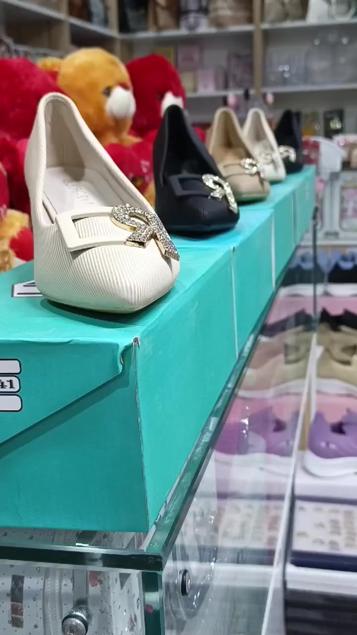 #متعي نظرك عيني🥰 ب 10 بسسسس
العنوان نجف حي الميلاد شارع السوك
الكندي للالبسة النسائية والاطفال 
tiktok.com/@apeel.alkndee


**إذا كنت صاحب هذا الإعلان وتريد حذفه لأي سبب، رجاءا أرسل رسالة إلى الدعم الفني**