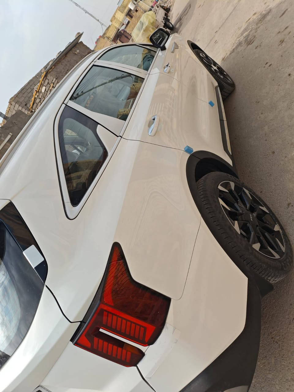 السلام عليكم سورنتو للبيع ماشيه ٨ الف
خليجيه كفاله سعره ٣٣٠ 
***********
