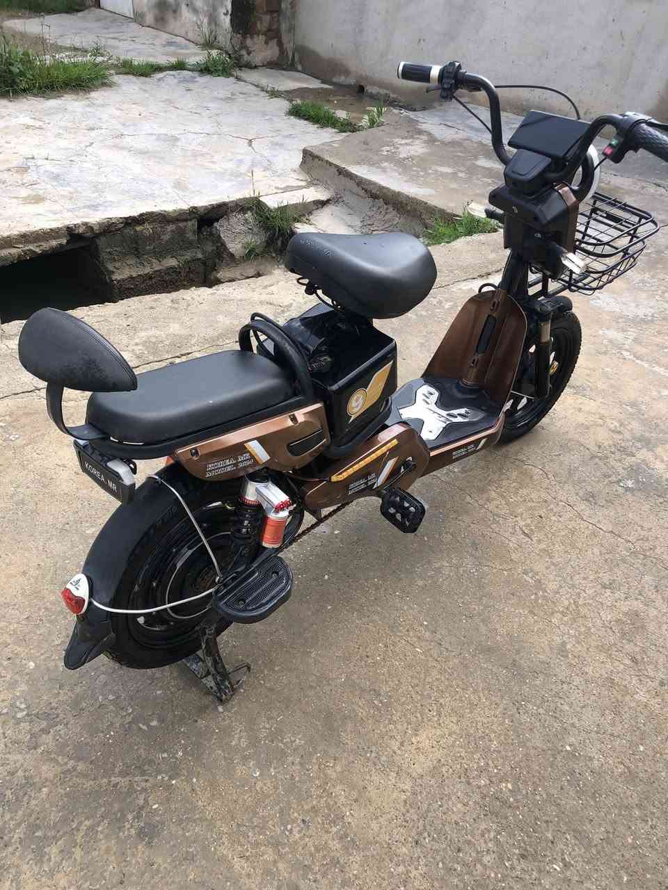 السلام عليكم
بايسكل شحن للبيع كله كامل اي نقص مابي حجم 16 بطاريات جدد مكان ديالى بعقوبه السعر ٢٠٠ بي مجال التواصل خاص لو رقم ***********  واهلن وسهلن
