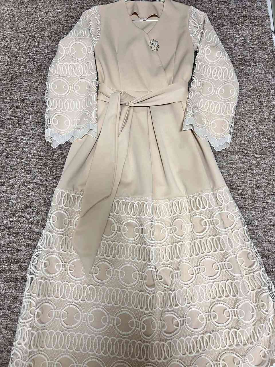 السلام عليكم
فستان صيفي بهذا الشكل يجنن باللبس اخذته بنهايه الصيف حرفياً ماملبوس ولا مره 
حجمه M رايدته بـ 35 مكاني الموصل


**إذا كنت صاحب هذا الإعلان وتريد حذفه لأي سبب، رجاءا أرسل رسالة إلى الدعم الفني**