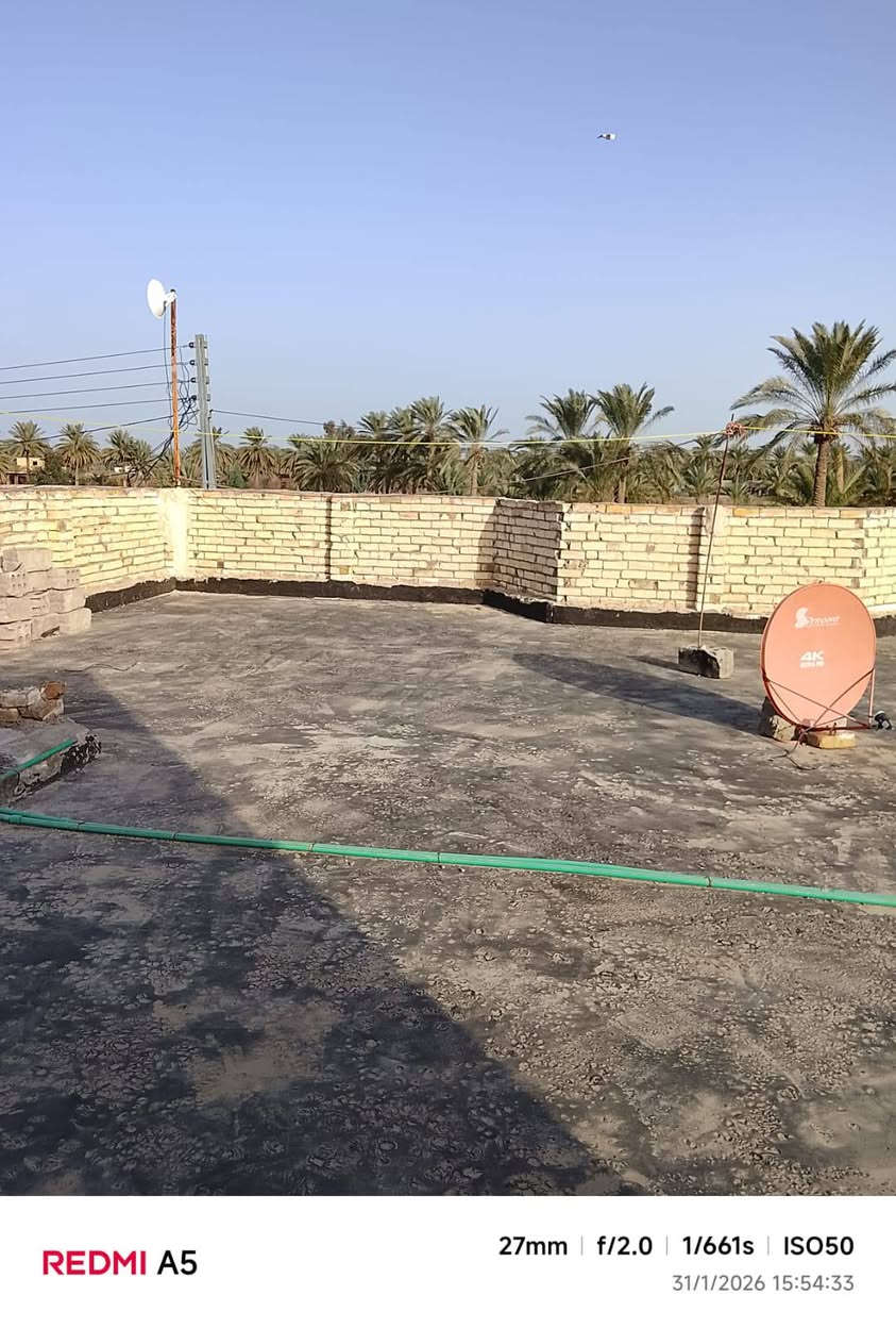 سلام عليكم اخوان اول شي مكلف بل نشر 
هاذه بيت للبيع مساحه 250 يحتوي عل غرفتين 
صالتين مجمع صحيات داخلي مطبخ ستقبال صحيات خارجيه ضافات مخزن الحله الحمزه الغربي منطقت علاك كهرباء مولد سحب ماي ساله كلشي متوفر واصل للبيت استفسار عل هاذه رقم 
***********
***********
