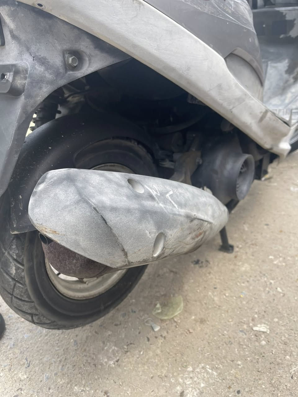 سلام عليكم دراجه ماكس قجمه دراجه لبيع جديده بمعنه كلمه صارلها سبوع طالعه رمبه وصلها وياها امانت الله ورسوله دراجه مال جناي  دراجه كلها شغاله من طول لطول مابيها شي نقص كهربائيات عامه شغاله سلف هندر لايت هورن كله شغال نهضه شلعه معدل فول مكاني البصره ***********واتساب
