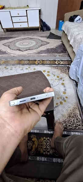 سامسونج اس 25 الترا  حاله حال الجديد ذاكرة 256 العشوائية 12 اللون المميز وملحقاته كاملة سعر 1,100,000  مليون وميه عنواني بغداد المنصور *********** رقمي هذا للاستفسار وتساب
