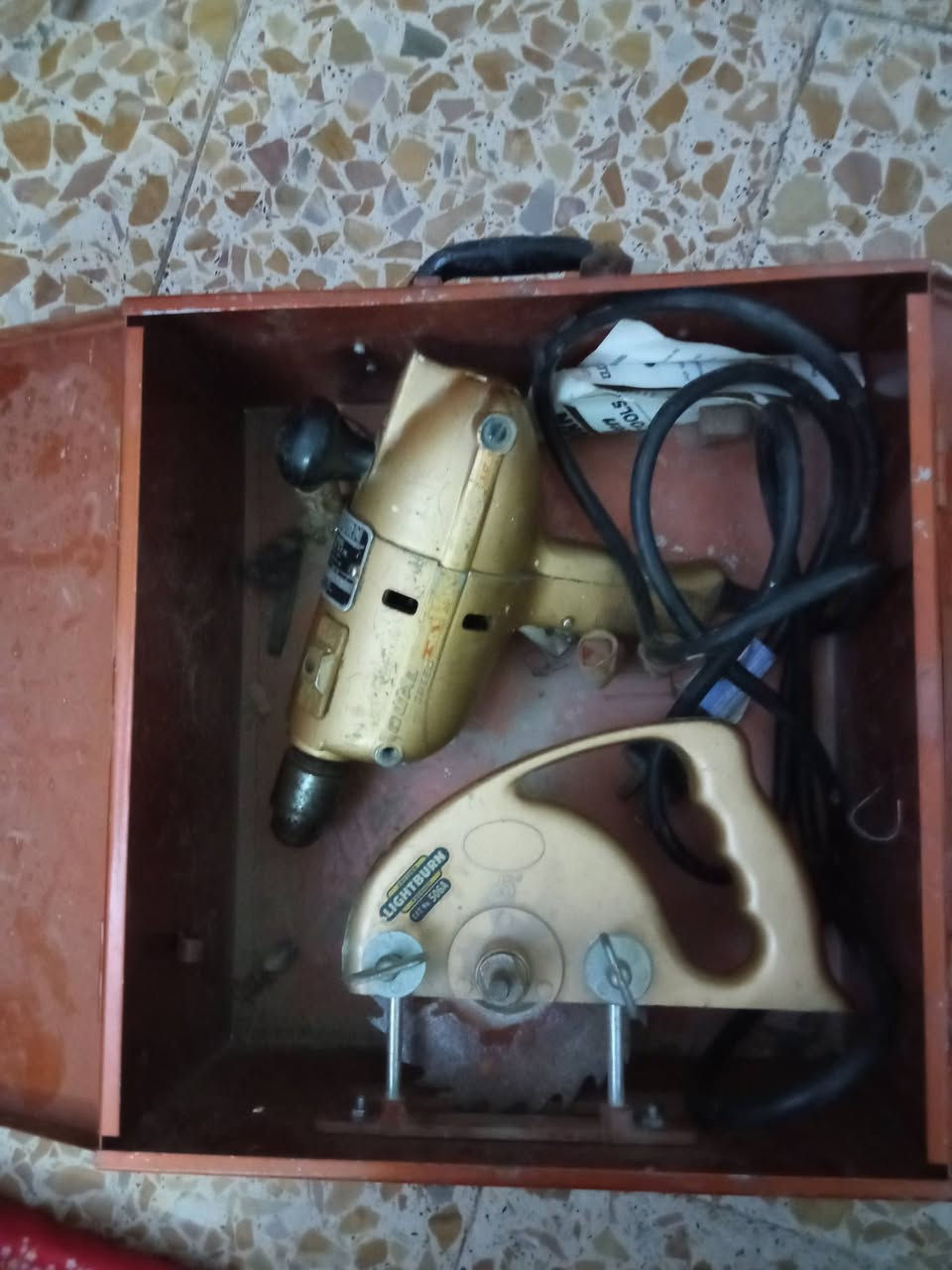 موديل قديم شغال
انطي سعر وبالعافية 
توصيل ماكو 
مكان نجف


**إذا كنت صاحب هذا الإعلان وتريد حذفه لأي سبب، رجاءا أرسل رسالة إلى الدعم الفني**