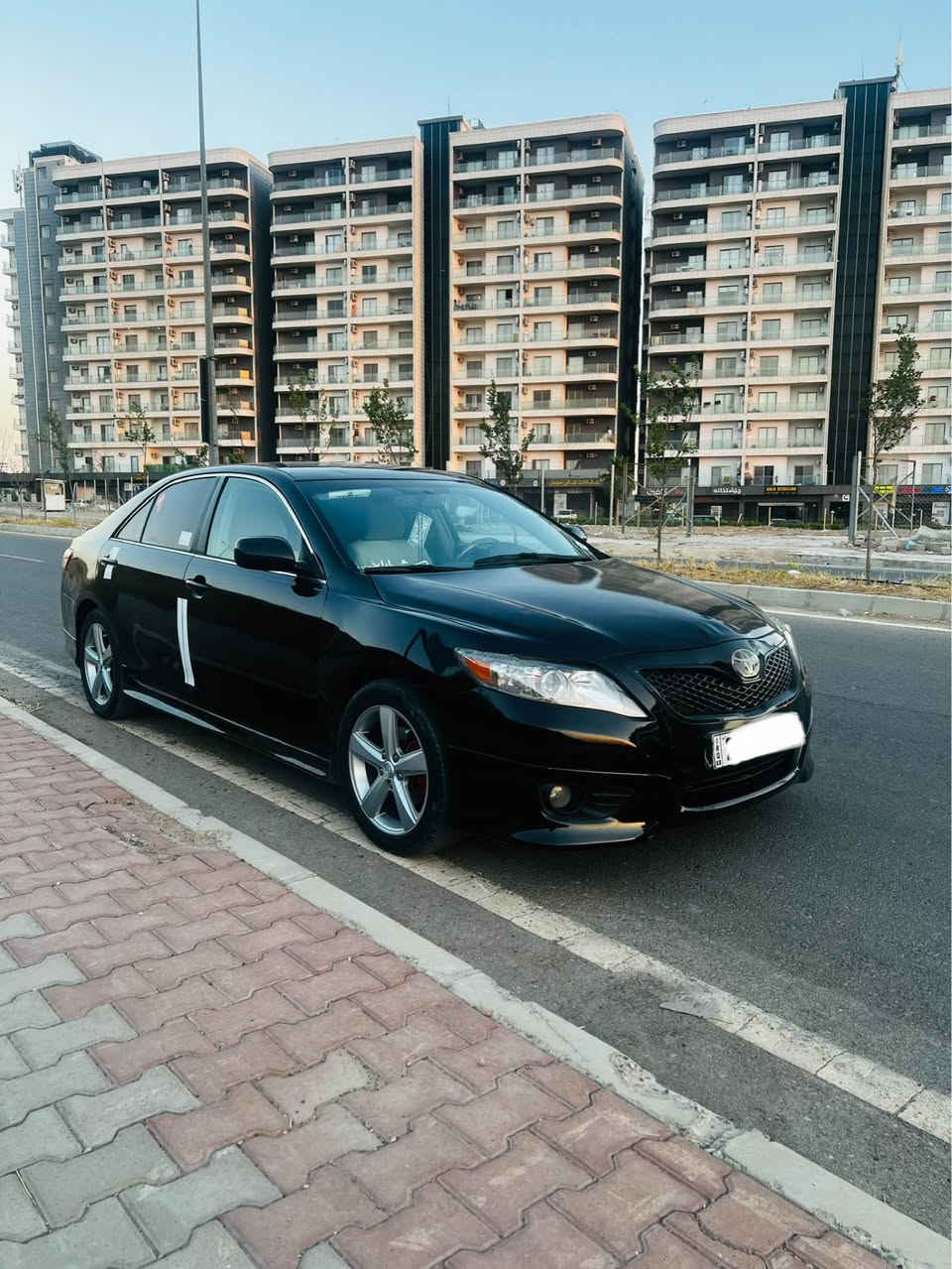 کامیری مۆدێل ٢٠١١ سپۆرت سەیارەکە نمونەیە لە جوانی و پاک ماوەتەوە و گێر و مەکینەی بەشەرتە یەک دینار مەسرەفی تیا نیە کوشن کارەبای و تەحدی سورحە و ڤۆلیۆم دەبڵ گێر و بەس سلاید نیەسەیارەکە ٤ پستۆنە بێ مشکیلەیە تەحویل و وەکالەی بەشەرتە پێنج پارچەی سبوغە 
نرخیشی ١٠٢ مەجالەکی برایانە 
وەتس ئاپ ***********
شوێن هەولێر أربيل, العراق

