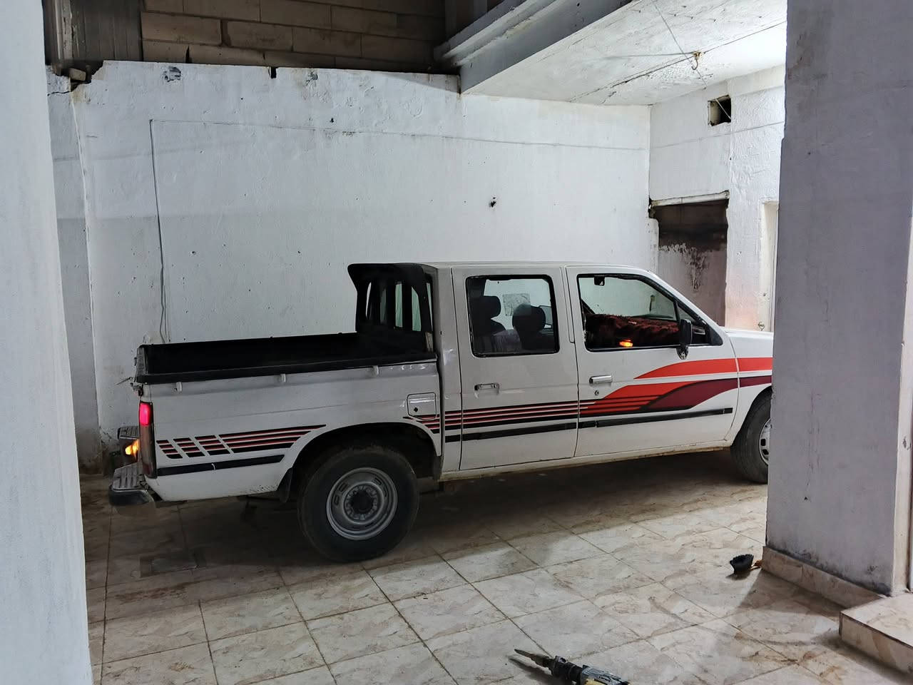 للبيع... ⭕⭕
بيكم نيسان دبل قماره موديل1990 تعمير💯 جديد عام حداديه جديده اكسن جديد كير محرك نظيفات 🧼مجفت جديد السياره على السحك تخم تايرا ⭕نظيف باتري جديد ترايك وين متريد تحويل ثاني يوم.. السياره جاهزه من كلشي 
السعر🌛 44🌜وبيها مجال 
مكان السياره كربلاء المقدسه
 الاتصال على الرقم خط  ***********

  واتساب ***********
