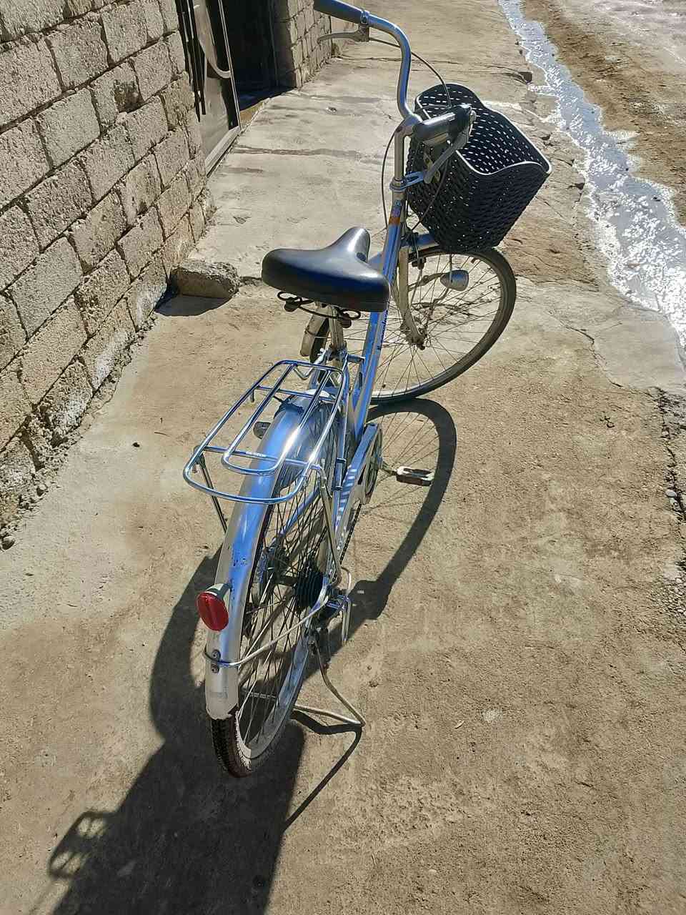 سلام عليكم بايسكل عبد الحليم نضيف صطاب وره او كدام شغال كير شغال لل بيع مكاني موصل الايمن السعر 75او بي مجال ***********
