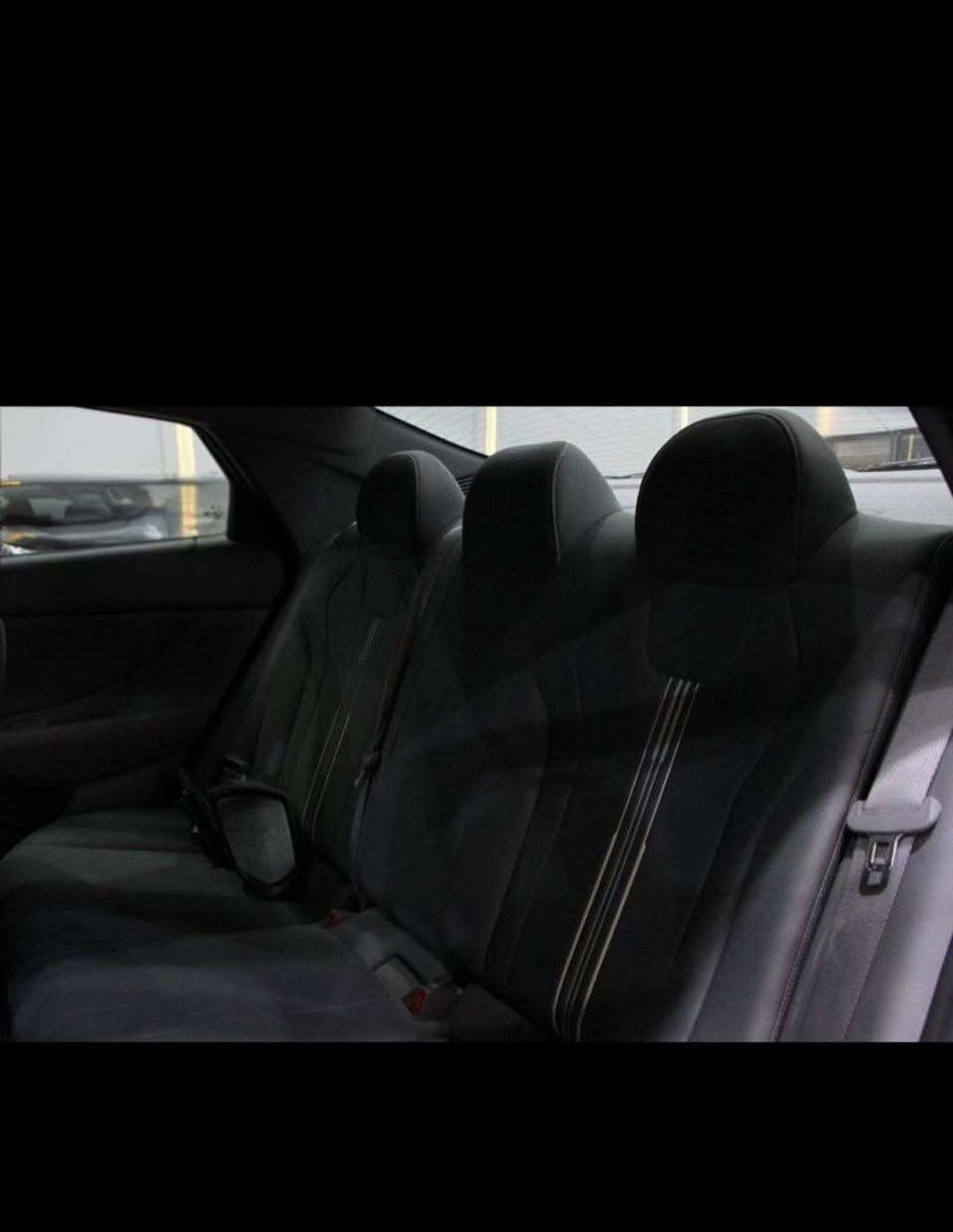 النترا 2023  فول موصفات بس فتحه ما بيها الحادث مالتها بس البنيد ***********
