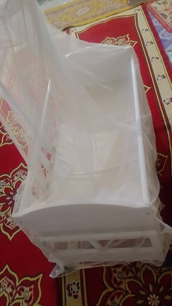 كاروك طفل مستعمل شهر .
سعره 60 مع دوشك وناموسيه هديه مكاني سوق حي العسكري ‎0785 311 6869
