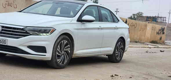 jetta sel 2019
رقم اربیل 
محرک 1.4 turbo
کیر اوتو 8 نمر
وضعيات القيادة إ سبورت نورمال ايكو عادي
م قفل جام مركزي
م رادار خلفي
ه رادار جانبي
مانع تصادم خلفي
ه اوتو ستارت - ستوب
م مثبت سرعة
م نظام ترحيب
م توقف وائد
ه هاندبريك بصمة
م منظلومة زنون بلادي
، ماسحات اوتو للامطار
. شاشه ع انج امس تدعم
كار بلي ابل اند
م تدفئة مري
ه تدفنه- تبريد بيانو منفصل
م اضائة LED اوتو ليلى تهاري
م بك لايت LED
كامرة خلفية
ه سترين حرف D
فول تحكمات ستيرن

*********** 
کلین تایتل
$16,800 بی مجال
