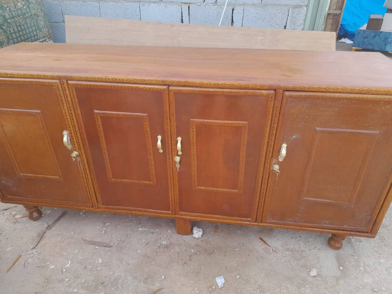 اغراض مستعمله للبيع تواصلو معنا علخاص.


**إذا كنت صاحب هذا الإعلان وتريد حذفه لأي سبب، رجاءا أرسل رسالة إلى الدعم الفني**