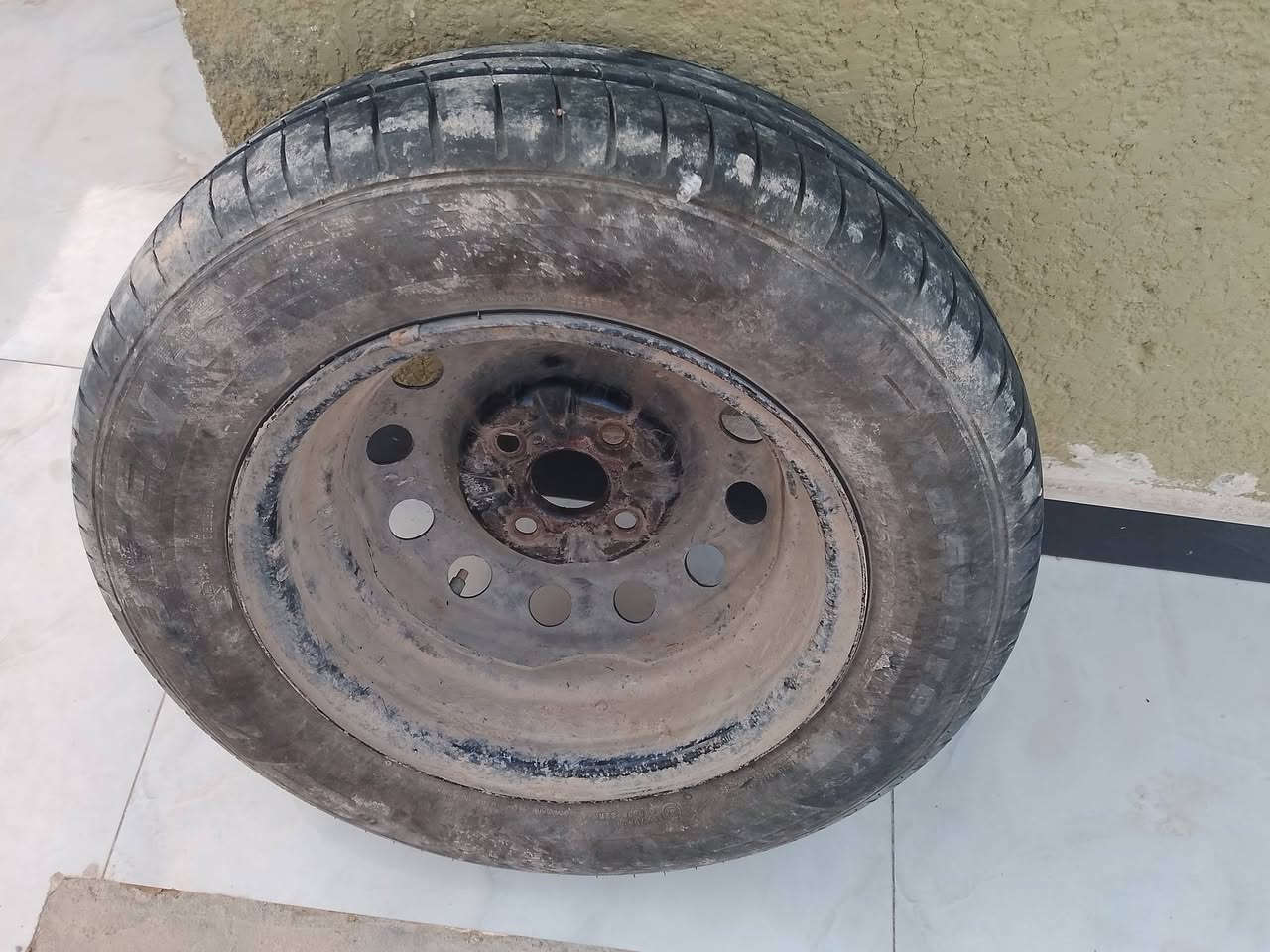 سلام عليكم شباب تاير ويل ما ماشي جديد كلش مال سياره طيبه كلش جديد لي فيده هاذ رقمي بي واتساب ***********
