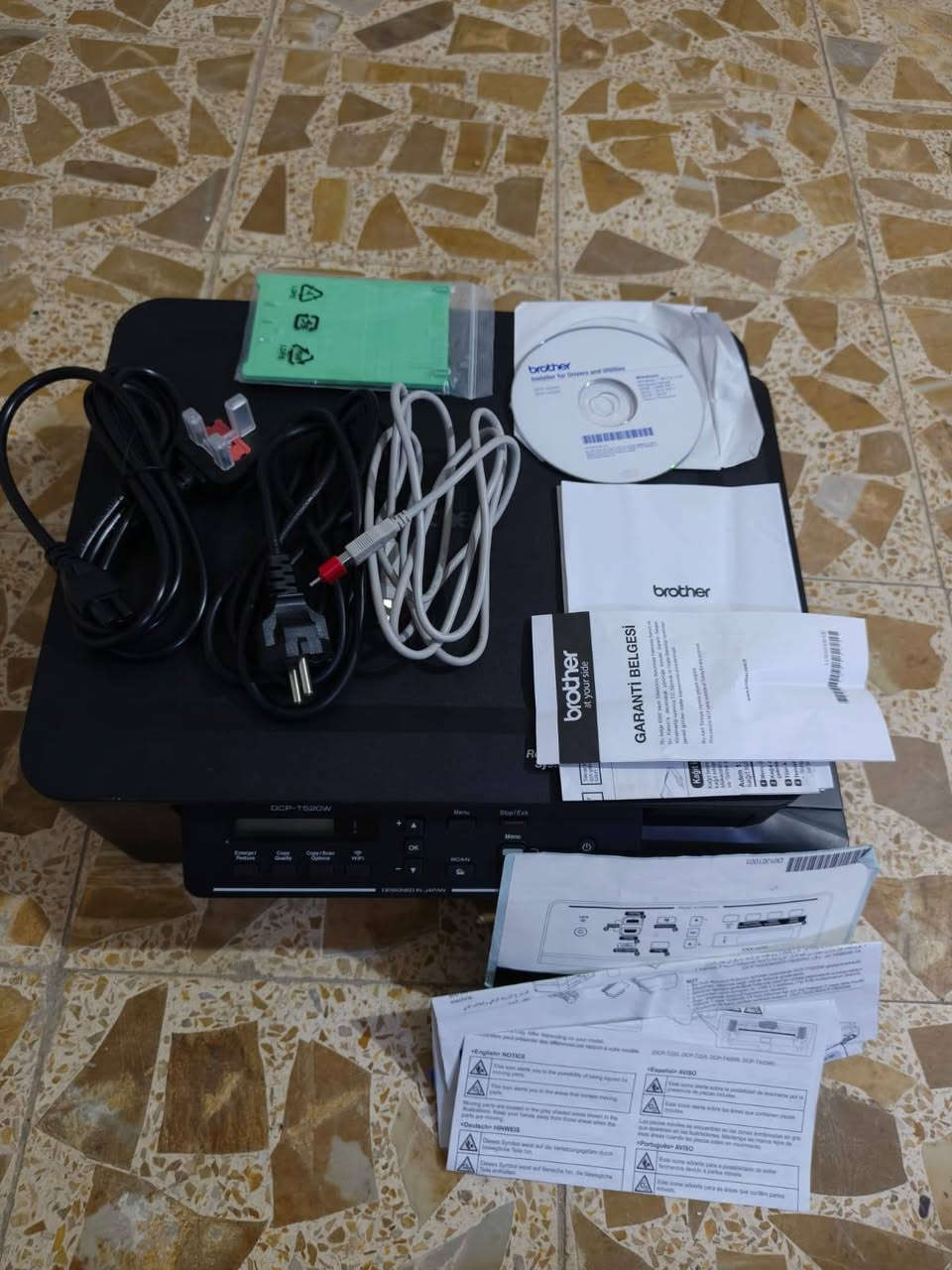 طابعة brather موديل WF-T520 جديده بحالة ممتازة باحبار خارجية تطبع 7000 ملون و 6000 اسود وابيض حبر سائل سعر الحبر 10 الف لكل الألوان سرعة الطباعة 10 ملون 18 اسود وابيض طباعة بوجهين دوبلكس بحجم A3 و A4 و A5  وB5  تحتوي على فيدر لطباعة الملازم ومجموعة اوراق بامر واحد كما تحتوي على Wifi يمكن ربطها على الموبايل وتابليت ولابتوب ومجرين ورق أمامي وخلفي لطباعة ورق الصور و استيكرات وورق مكربن وبدقة عالية 1200× 4800 Dpi من 60غم ولغاية 260غم كما تحتوي على مدخل USB فلاش و نتورك كيبل 🚦 سعر الطابعة 230 الف وبيها مجال
 🚦 مكانها بالنجف الاشرف
***********
