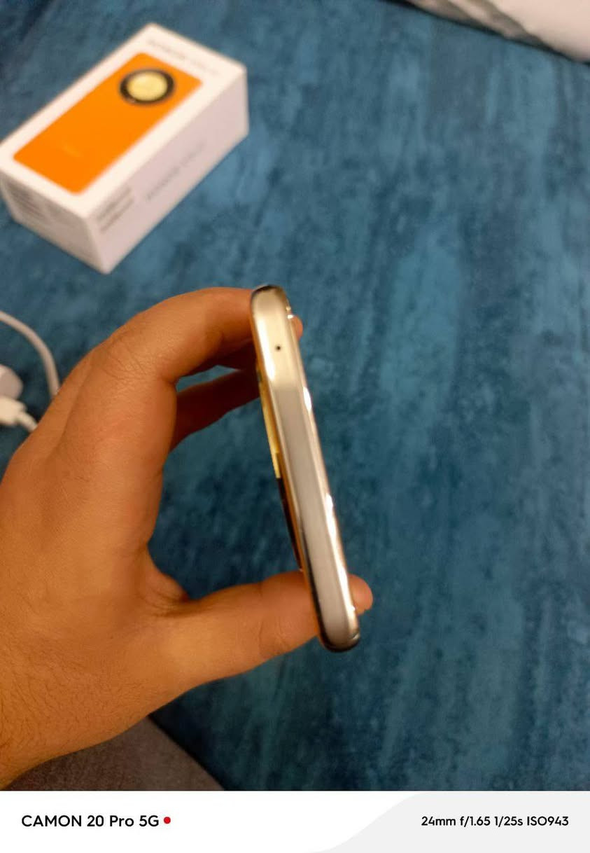 سلام عليكم هونر x9b جهاز مكفول شخط مابي تجي تفحص بعينك كامل ملحقات شاحنه مع كرتونه 
سعر 225,000 الف مكاني النجف الاشرف توصيل ما عدي


**إذا كنت صاحب هذا الإعلان وتريد حذفه لأي سبب، رجاءا أرسل رسالة إلى الدعم الفني**