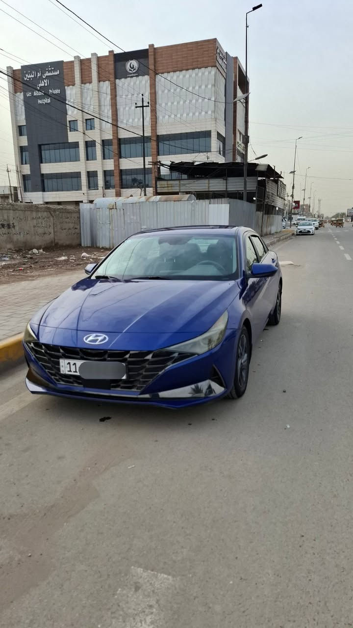 هونداي النترا 2022  محرك 2000 دوش
الكير مبدل AT المرغوب
ماشيه 40 M 
رقم بغداد 
***********
