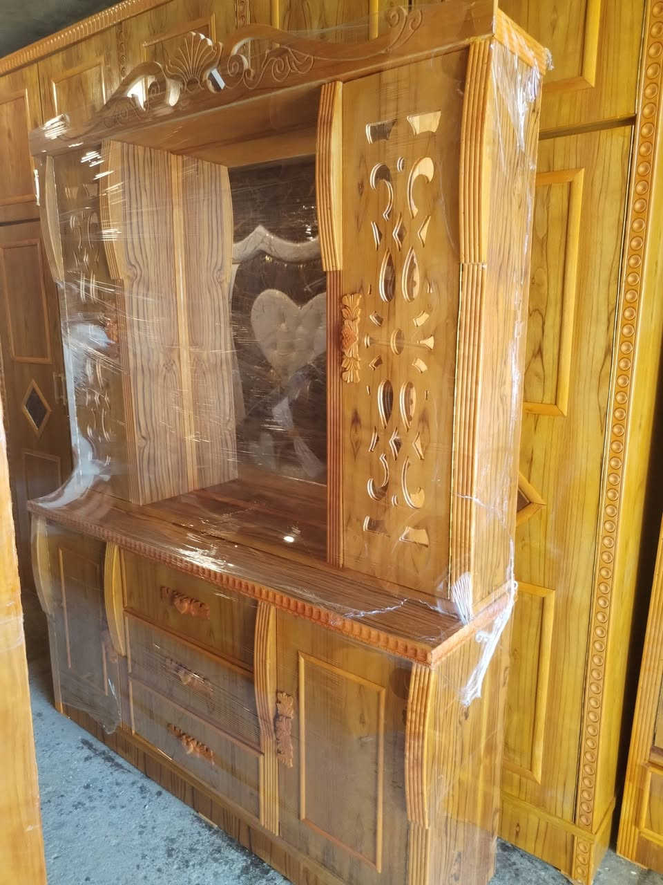 عرض خاص بدون معامله غرفه نوم 💤 5 ابواب ابراج 5مليم السعر 850 الف عنوان موصل باب جديد داخل ساحة نادي الفتوه الرياضي مقابل افران السيد *********** اسيا *********** رجأ اقساط ماعندي مستعمل ماعندي  جديد فقط
