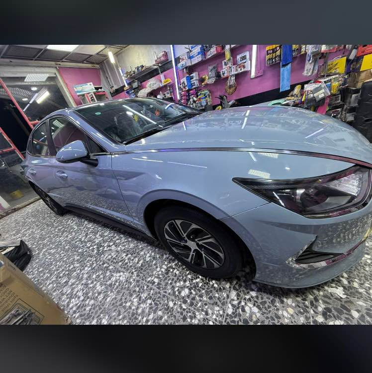 سوناتا ٢٠٢٣ :
تكسي دبي : 
مصبوغه عام :
رقم بصرة سنوية جديدة: 
حداديه ٩٥٪ 
تبريد ثلج: 
تخم تاير: 
لايت زنون: 
كامرة : 
فول مواصفات عدا الفتحه : 
دخول ذكي : 
دخول بصمة :
تبريد خلفي : 
تشغيل عن بعد : 
الامرأتين شفط 
كامرة خلفية
حساسات امامية وخلفية
نسبة نظافة دواخل 99 ‎%‎
تحكمات
العنوان بصرة 
السعر 120 وبيه مجال
رقم الهاتف
*********** البصرة, العراق
