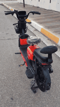 السلام عليكم
دراجه حجم 20
شغاله ونضيفه شركه حيدر النيار 
بطاريات 5 بل شرط 
لايت بگ لايت
اشاير هورن كله شغال 
بلوتوث شغال 
سويج 2 بصمه 2
شاحنه بلاديه نضيفه 
سعر 275 
رقم ***********
