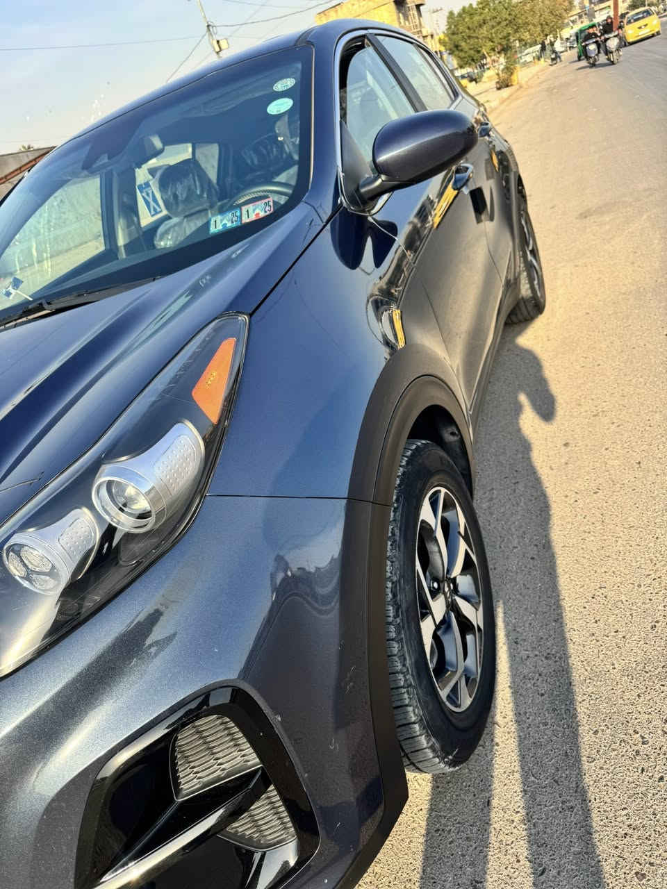 مويل ٢٢ وارد أمريكي 🇺🇸 حادث بس بارد فقط بدون إرباك ماشيه ٤١ ألف السعر184 ورقه   مكان السيارة بغداد ***********
