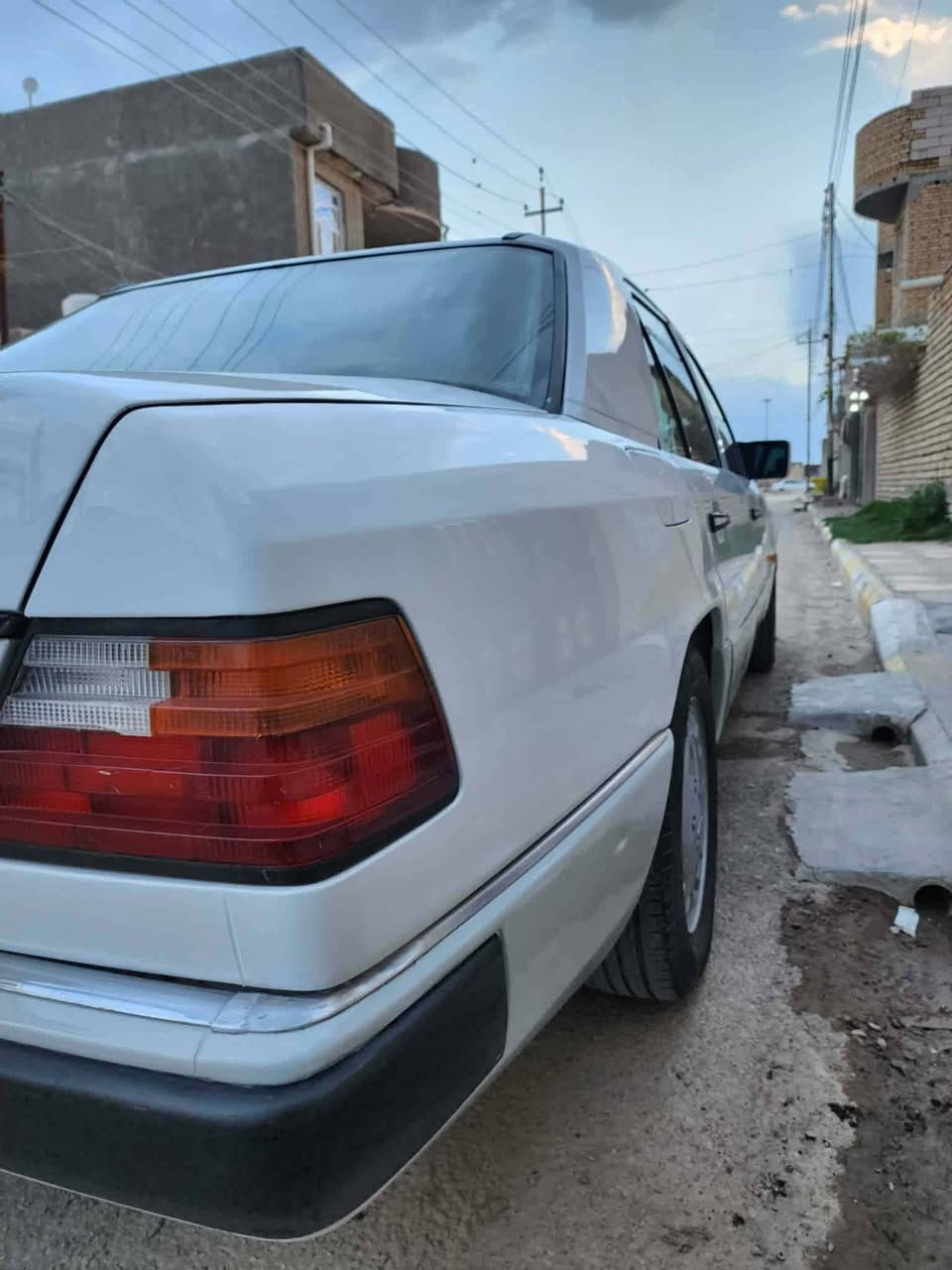 سلام عليكم مارسدس دب موديل 89 اصل السعر 78ورقه وبيه مجال قليل مكفوله ضربه وقواعد وخياس مصبوغه عام جماليه فقط حداديه تخم تاير كهربايات كله شغال وجديد سلايت شغال محوره بطه ثنين ونص مكان ناصريه مركز ***********
