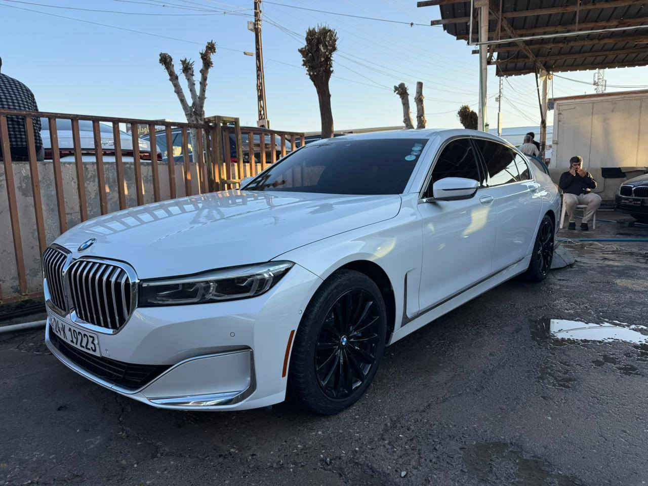 BMW 740i عنوان للفخامة الالمانية
موديل 2022
دخول كلين كفاله
بيها شبر بطرف السكن اني انطيك قطعه كامل صبغ
رقم دهوك دولي تحويل وكالة بشرط
سيارة غنية عن التعريف  موصفات فول شنو تتخيل بيها من مواصفات  بانوراما داخل جلد ومساج ابواب شفط صندوق شفط تبريد تدفئة بالكشن مواصفات فول يعني شكد ما اذكرلك ما تخلص  غنية عن التعريف والمعروف لا يعرف
والسيارة مظلومة بالتصوير تجي تشوف احلى من الصور
السعر 420 ورقة وبيها مجال
مكان سليمانية
رقم الموبايل للاتصال ***********
