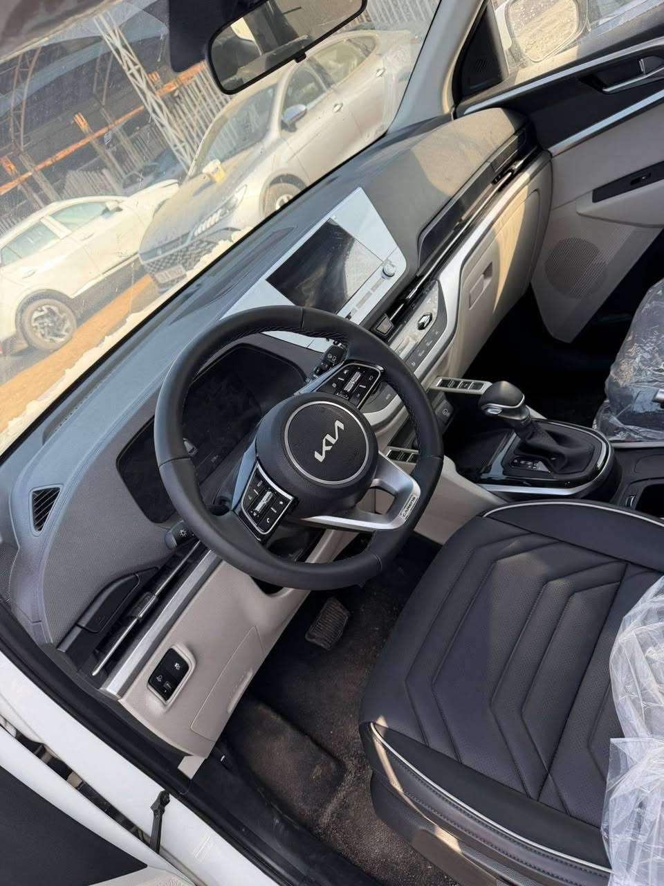 سلام عليكم كيا كارنز مديل ٢٠٢٥ زيرو فول موصفات خليجي ٧ راكب
سياره بدون رقم تترقم جميع المحفضات
بيع سريع سعر مناسب جدا
***********
***********
مكانه سماوه رميثه
