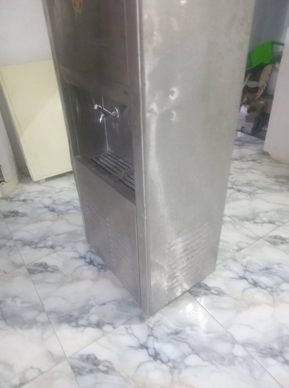 سلام عليكم مكلف بل نشر براد ماء شرط ثلج  نظيف كلش ماداخل تصليح  السعر خاص او تصال ع رقم هاتف ‏‪***********‬‏ مكان ذي قار قضاء الفجر
