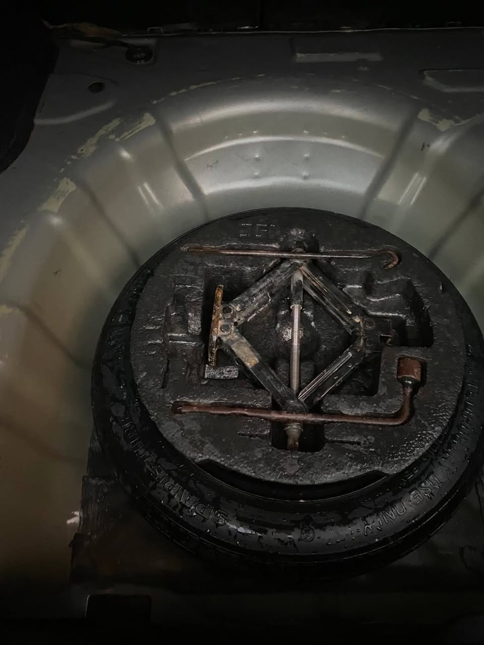 للبيع موديل 14شكل 16 أمريكي جاهزه مكينه 2000 كير حداديه تخم تاير تبريد سياره جاهزه حادثها جاملغ وبنيد بسمي هزه جديده رقم بغداد دولي مصفره هيئه وغرامات مكاني ناصريه سوق الشيوخ السعر 105 وبيها مجال بخدمتك ***********
