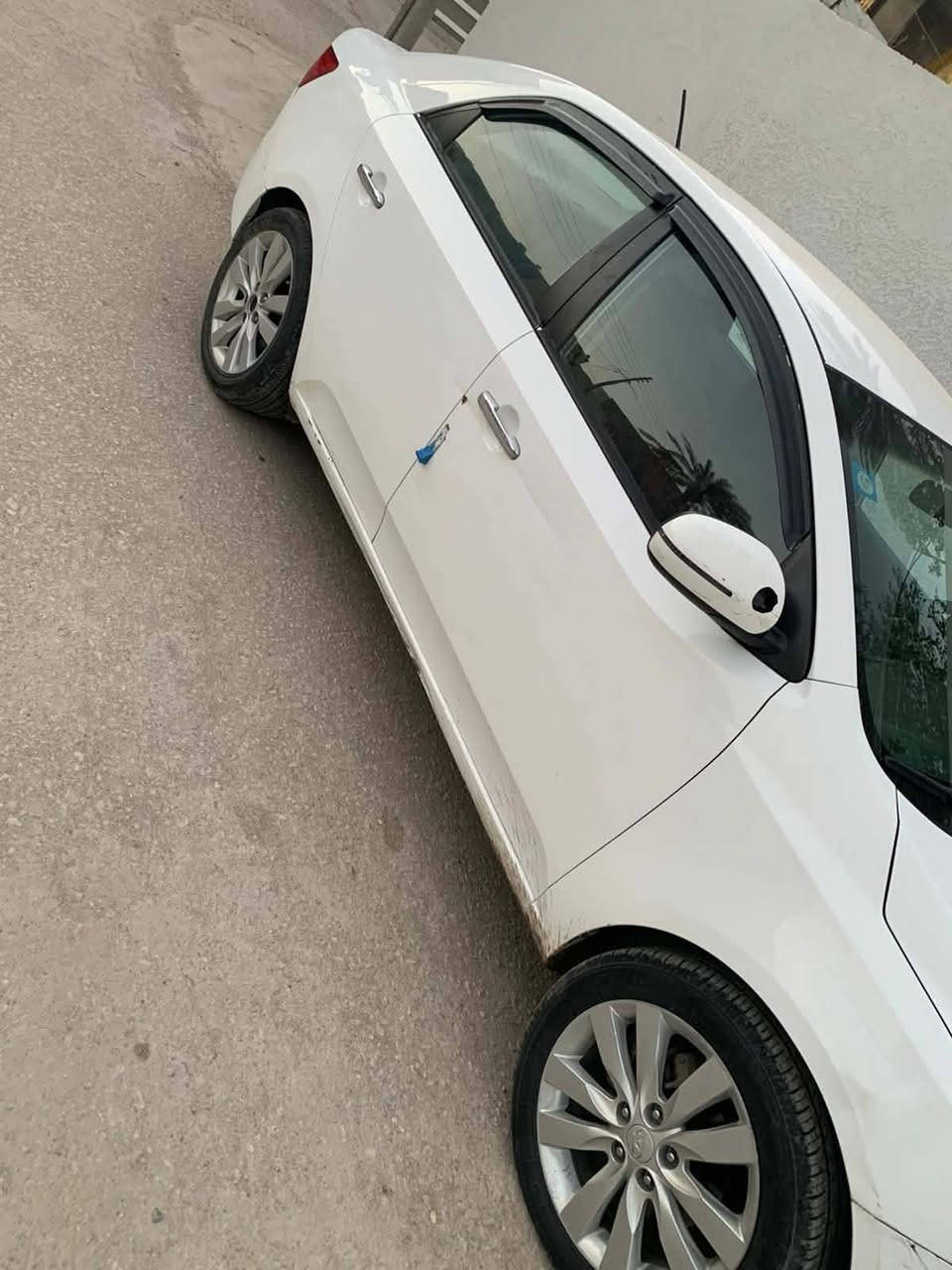 سيراتو ٢٠١٢مكينه ١٦٠٠ رقم بغداد بااسمي بيها صبغ حافة البنيد فقط والباقي كفاله السعر،١٠٧ وبيها مجال مكاني اسكندريه ***********
