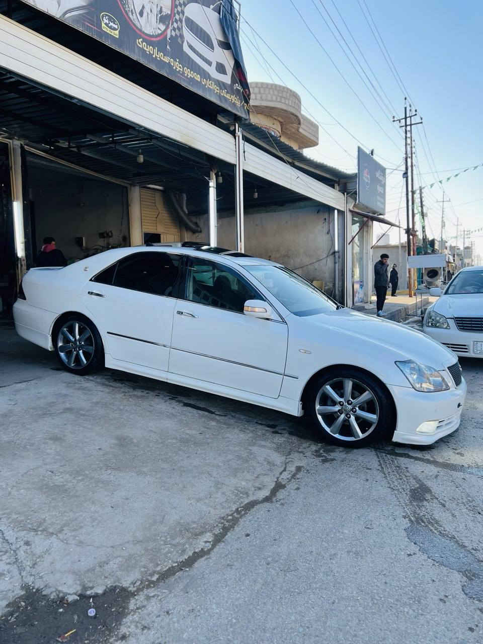 بەناوی خوای گەورە
شاهینە موس 182
سپی
گێرو مەکینە گەورە
بئ دووکەڵ
سڵاید
فۆرمیگا سور
ئاوێنە ئیشارەت
پێش و دواحاسە
کامیرە
تایەو ویلی دنگە
یەک درگای بۆیاخی ئەورپایە
سەیاریەکی جوان ڕێک و پێکە
کامل مەسرەف کراوە
نرخی 71کەمێک مەجالی برایانە
مشتەری نیت نە سەری خۆت بیەشێنە نە من لەگەڵ ڕێزمدا
ئەدمینی گوڵ
شوێن سەیدسادق
ژ.م***********
ژم.***********
