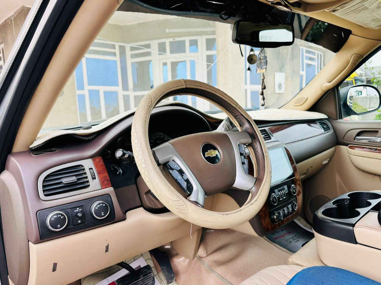 السلام عليكم تاهو 2013 كفالة عامة
رقم اربيل خليجيه أجره السياره مكفولة ماعده بارد قليل جداً السياره خير من الله احلى من الصوره 
للاستفسار الاتصال على رقم 
***********
