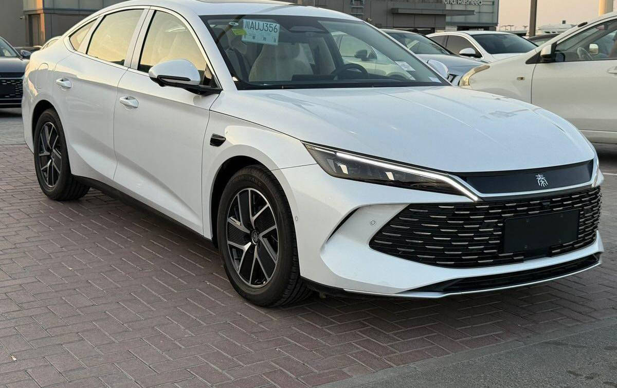 QIN L   2025 
لون ابيض  وداخل ابيض✅️
كن ال  
13 كامرة✅️
اوتو بارك✅️
شحنة  ٩٠ ✅️
حساسات  ٣٦٠ درجة✅️
سكيورتي وغيرهة✅️
وباقي المواصفات اكيد معروفة✅️
مدى ٢١٠٠ 
كامل ملحقات
ارضيات وصندوق مغلف تغليف

مكفولة كفالة عامة ✅️
ماشية   5,500 Km
للبيع
السعر  :   عن طريق الواتساب ✅️
للاستفسار:   ***********
العنوان : بغداد - البياع

ملاحظة : السيارة كافة الملحقات كاملة وياها
ومعربة  الشاشة والتطبيقات✅️
